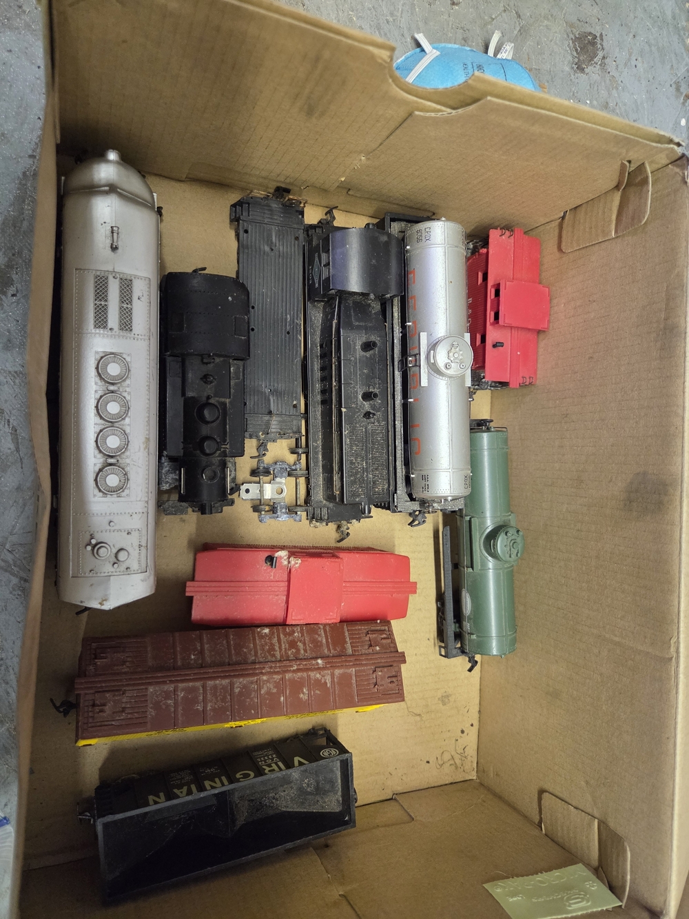 Bundled Vintage Toy Model Train Set Pieces, Parts, Plus Scenery Items